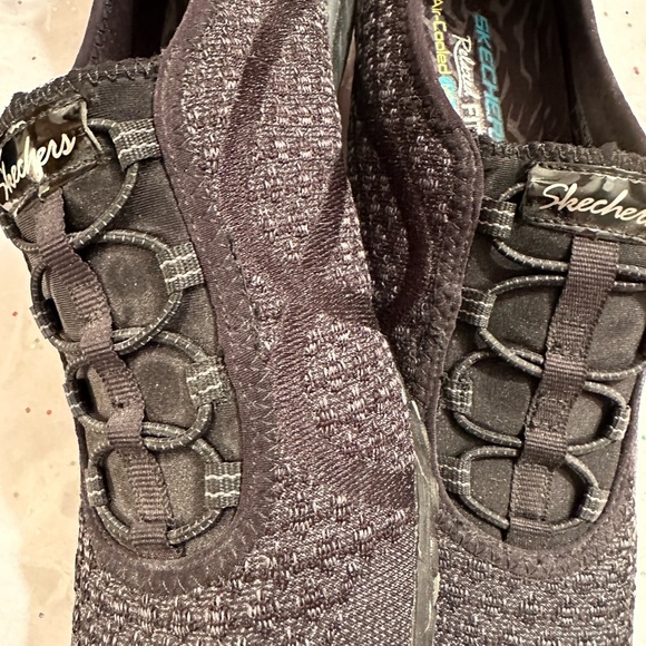 New Skechers - Picture 5 of 6